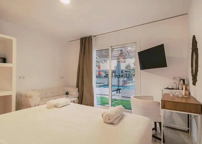 Bamboo - Adults Only 4*