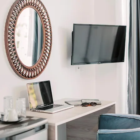 Bamboo - Adults Only 伊利索斯