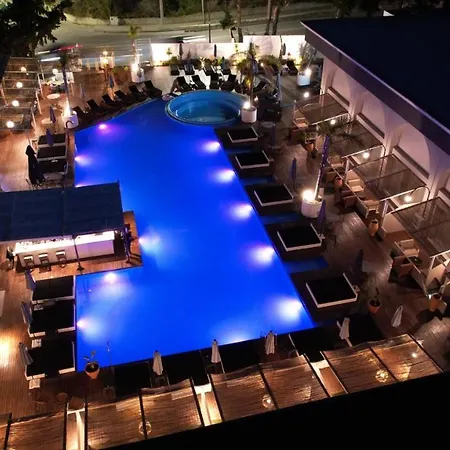 Bamboo Suites Hotel - Adults Only