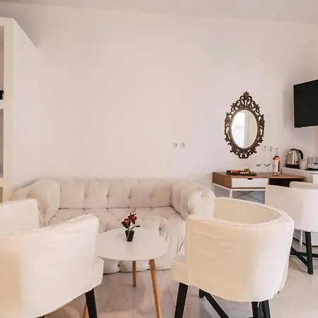 Bamboo Suites Hotel - Adults Only