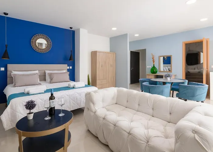 Bamboo - Adults Only 4*