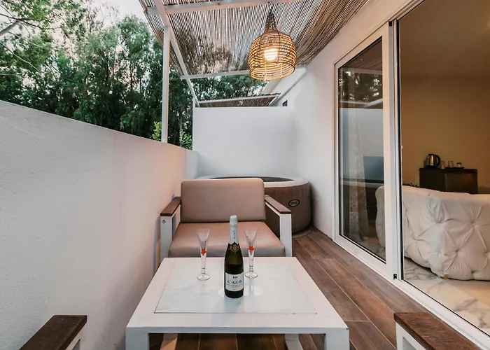 Bamboo - Adults Only 4*