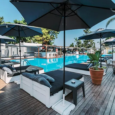 호텔 Bamboo - Adults Only 이알리소스